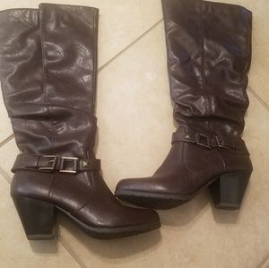 Brown boots new never worn